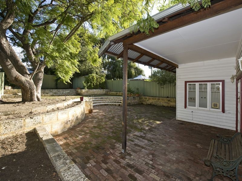 60 Banksia Street, Kensington WA 6151