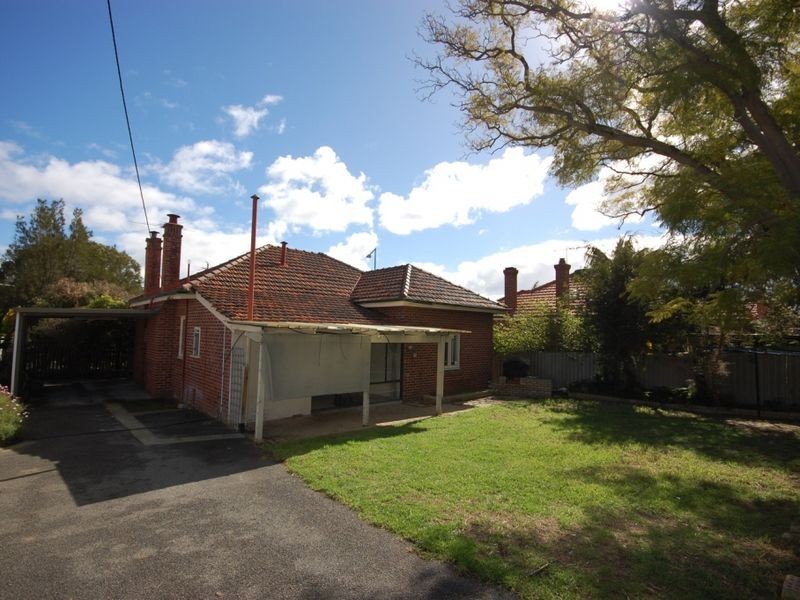 208 Castle Way (aka 208 Great Eastern Hwy), Lathlain WA 6100
