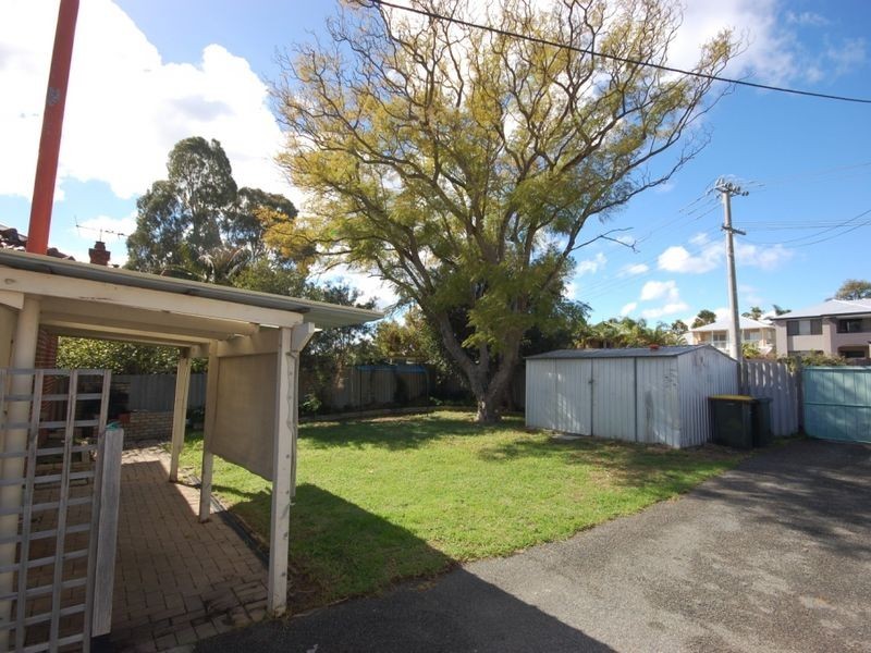 208 Castle Way (aka 208 Great Eastern Hwy), Lathlain WA 6100
