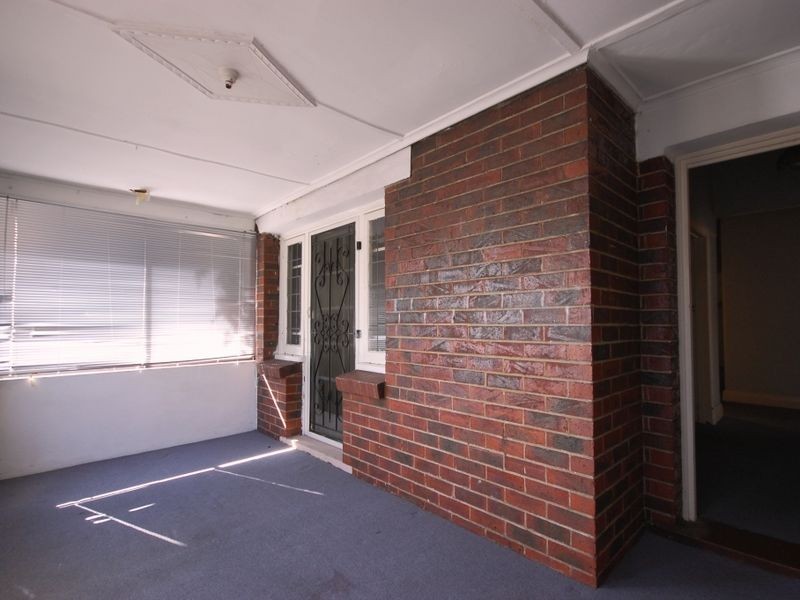 208 Castle Way (aka 208 Great Eastern Hwy), Lathlain WA 6100