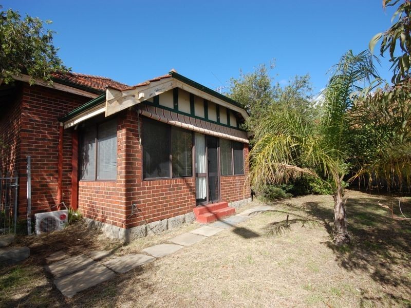 208 Castle Way (aka 208 Great Eastern Hwy), Lathlain WA 6100