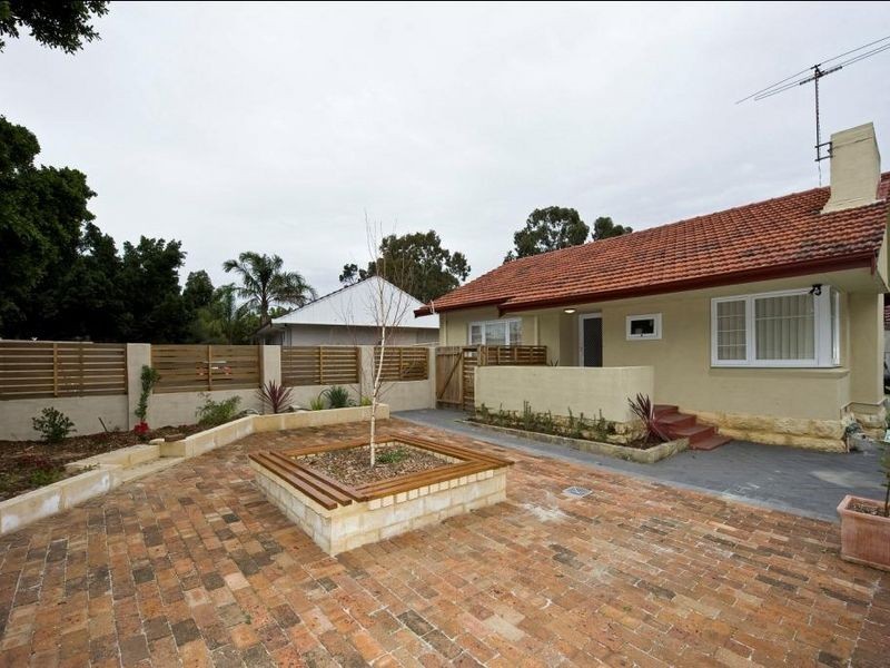 430 Berwick Street, St James WA 6102