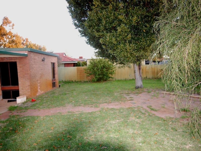 10 Gravity Street, Beckenham WA 6107