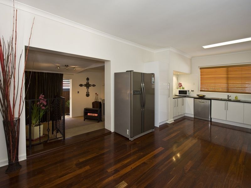 48A Walpole Street, St James WA 6102