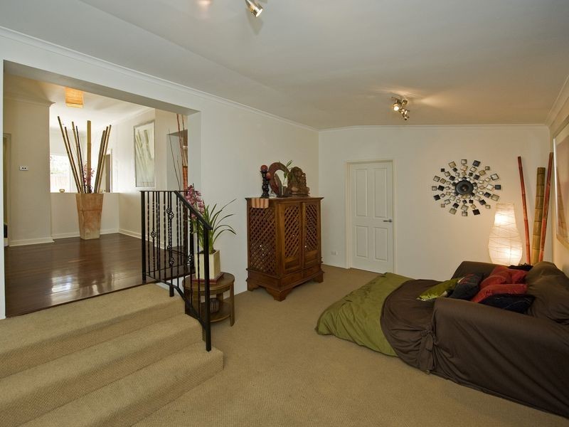 48A Walpole Street, St James WA 6102