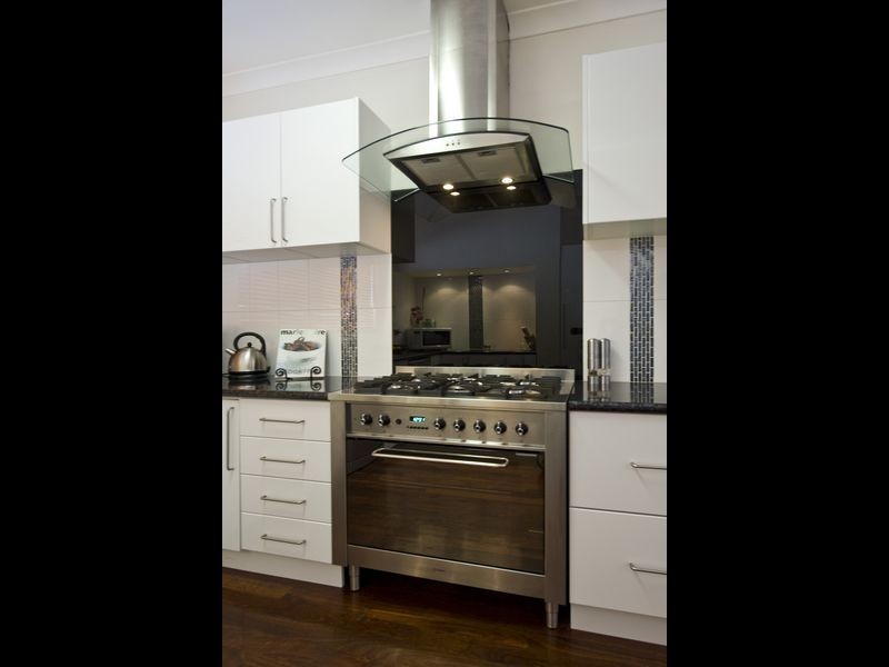 48A Walpole Street, St James WA 6102