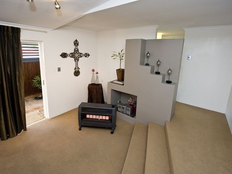 48A Walpole Street, St James WA 6102