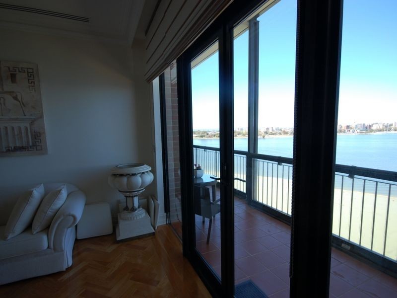 304/173 Mounts Bay Road, West Perth WA 6005