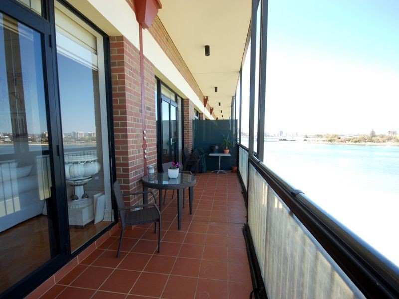 304/173 Mounts Bay Road, West Perth WA 6005