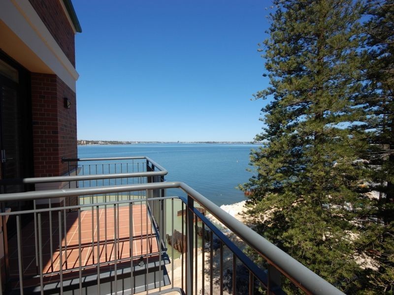 304/173 Mounts Bay Road, West Perth WA 6005