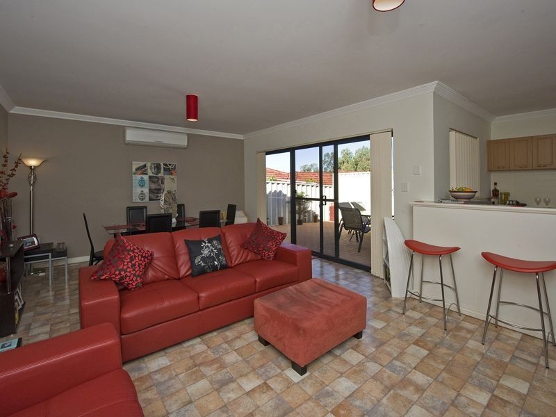 2/170 Carnarvon Street, East Victoria Park WA 6101