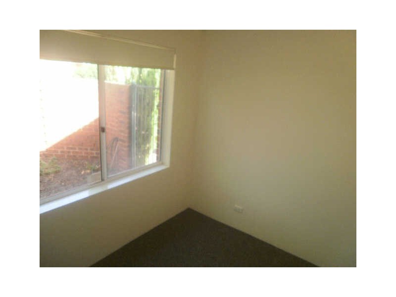 2/27 Berwick Street, Victoria Park WA 6100