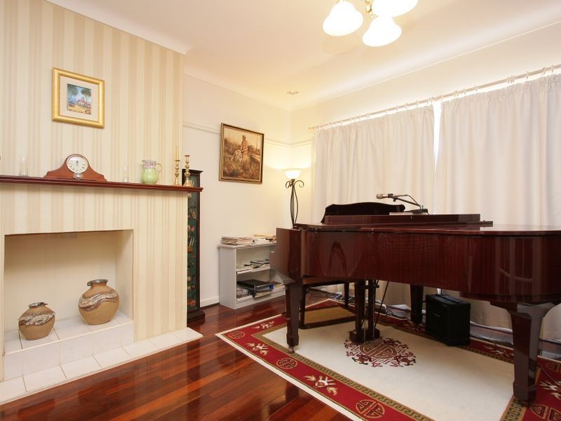 210 Shepperton Road, East Victoria Park WA 6101