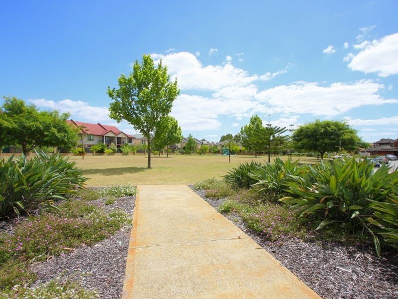 10/11 Gochean Avenue, Bentley WA 6102