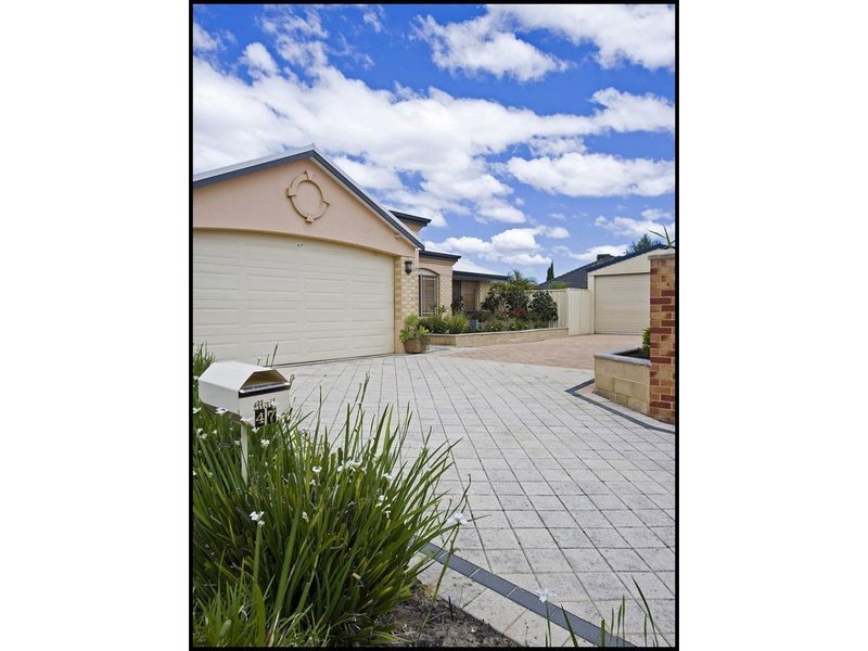 47 Waterperry Drive, Canning Vale WA 6155