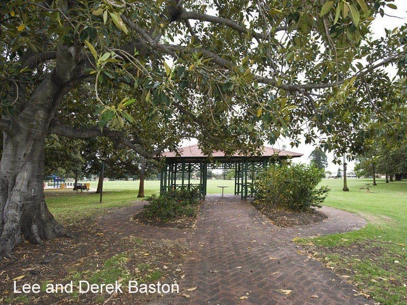 32 Geddes Street, Victoria Park WA 6100