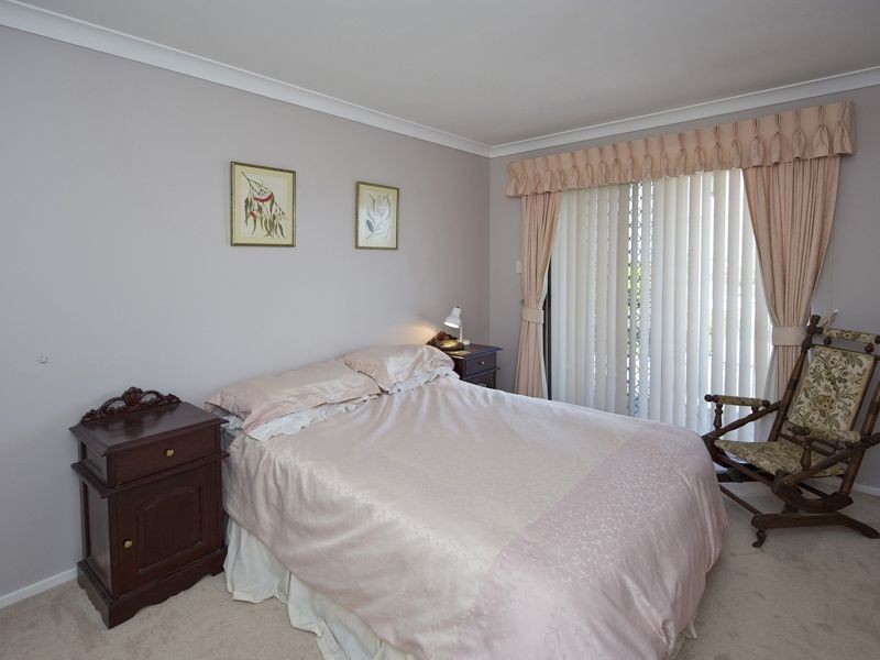 2/27 Leonard Street, Victoria Park WA 6100