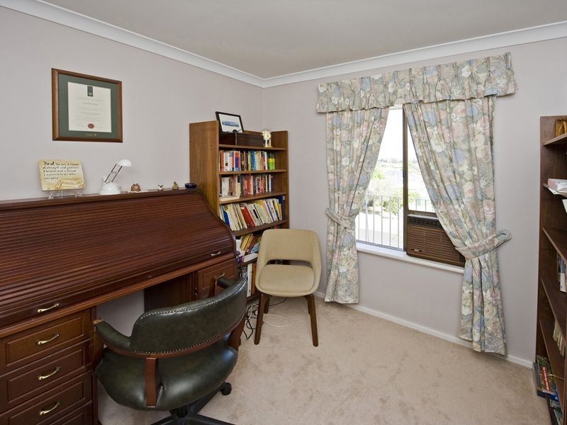 2/27 Leonard Street, Victoria Park WA 6100