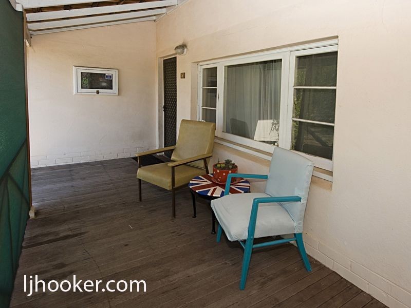 31 Palmerston Street, St James WA 6102
