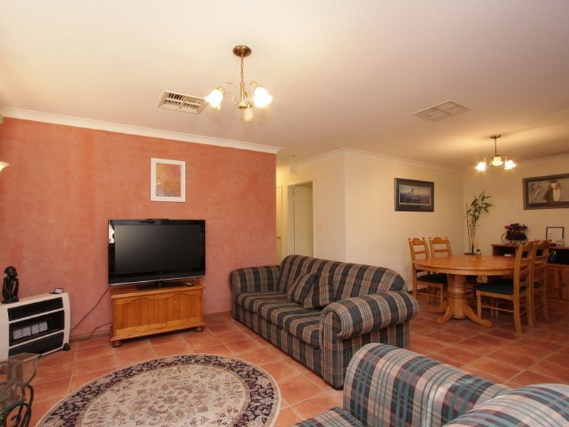 1/11-13 Alday Street, St James WA 6102