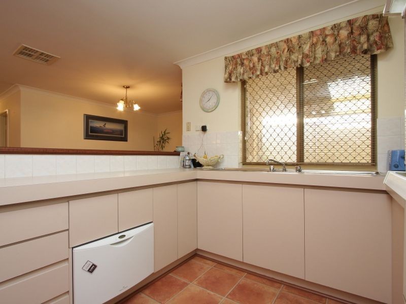 1/11-13 Alday Street, St James WA 6102