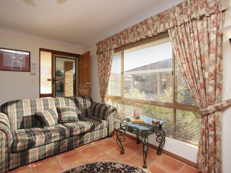 1/11-13 Alday Street, St James WA 6102