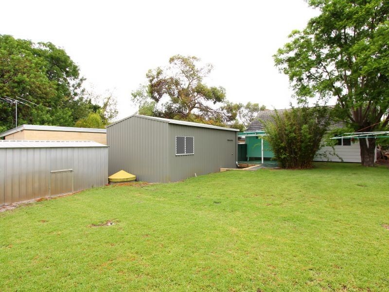 124 Jarrah Road, St James WA 6102