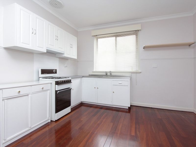 124 Jarrah Road, St James WA 6102