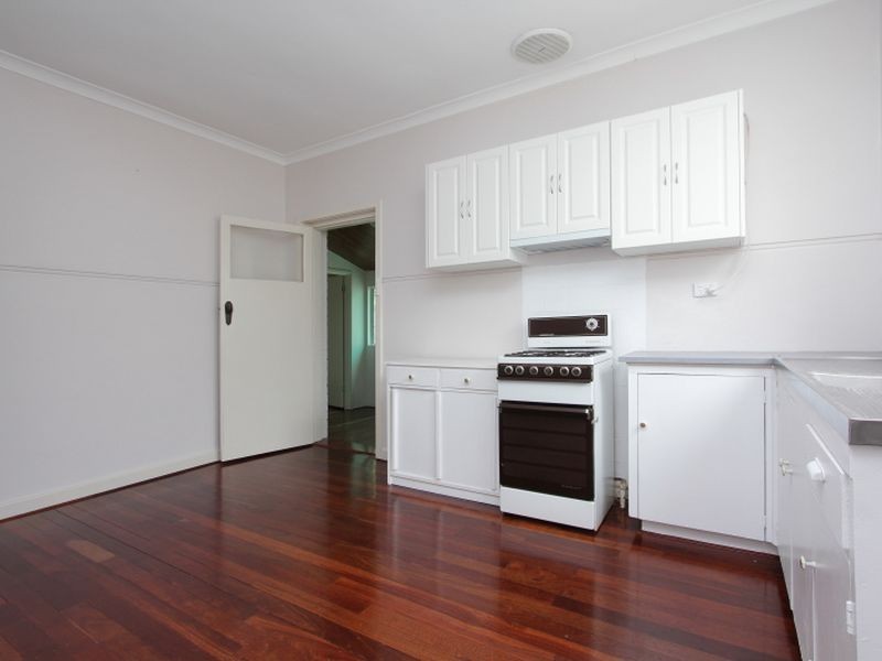 124 Jarrah Road, St James WA 6102