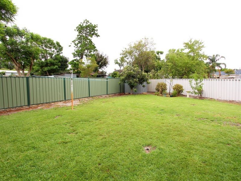 124 Jarrah Road, St James WA 6102