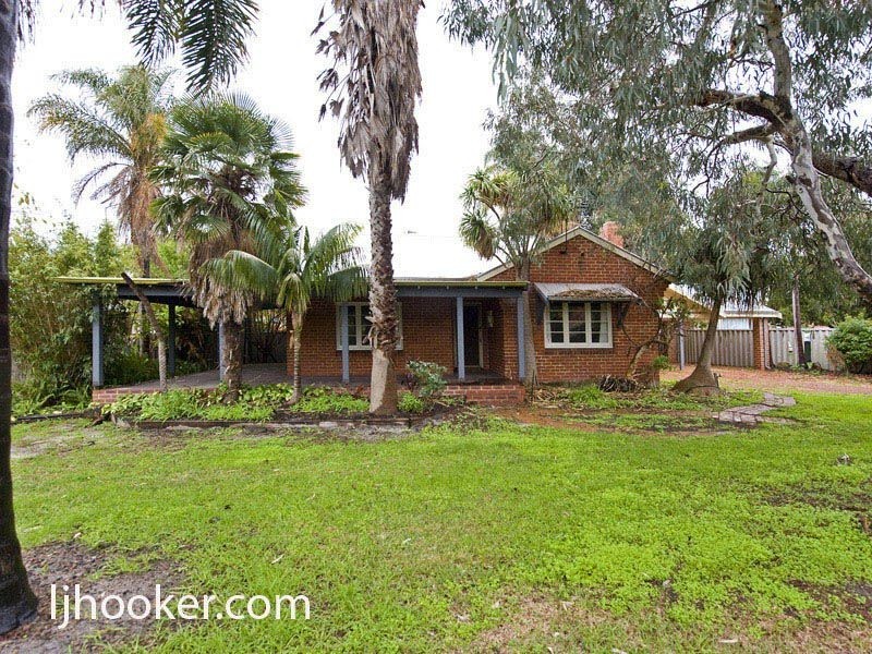 423 Berwick Street, St James WA 6102
