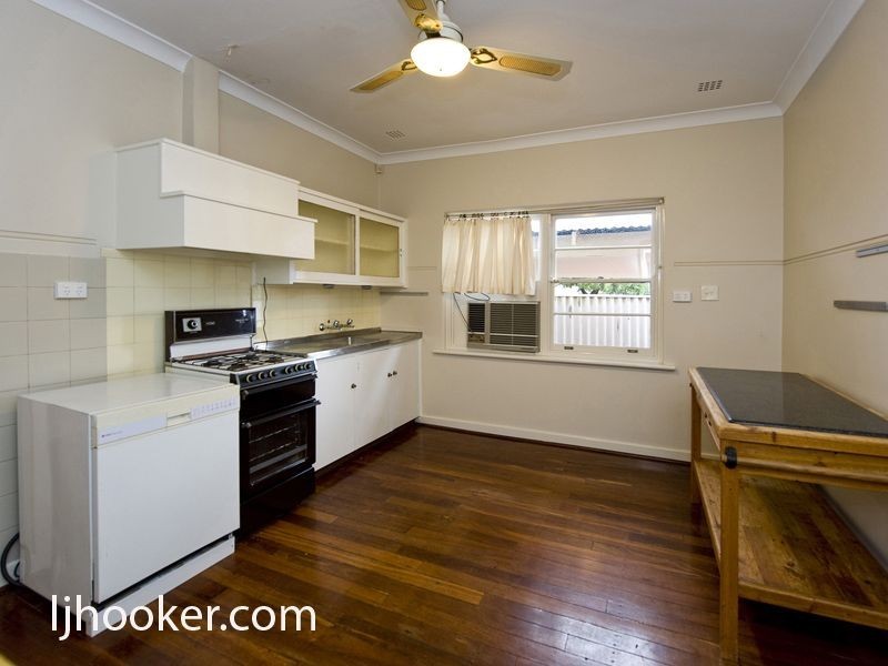423 Berwick Street, St James WA 6102