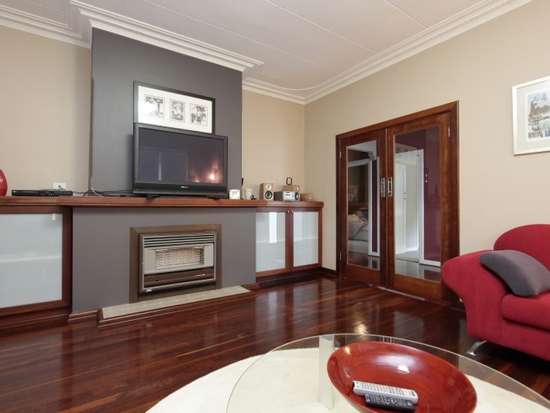 10 Whittlesford Street, East Victoria Park WA 6101