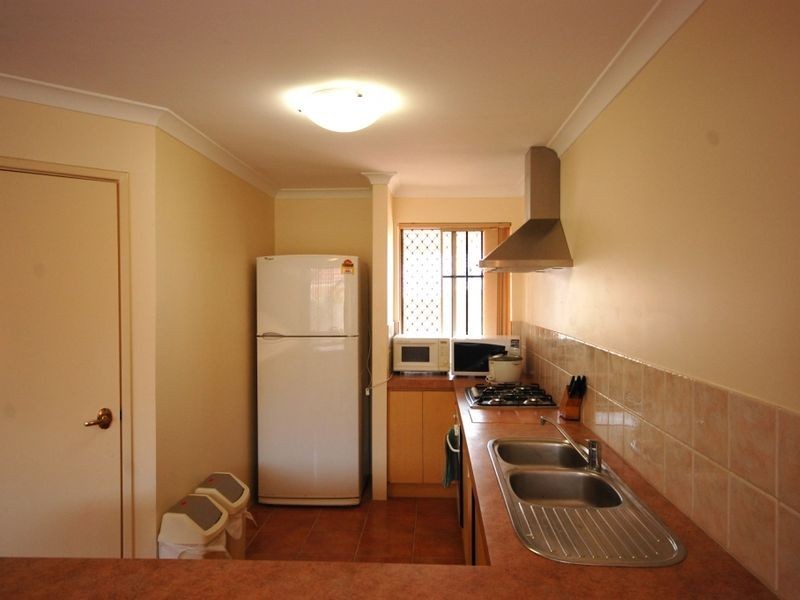 1/18 Stannard Street, St James WA 6102