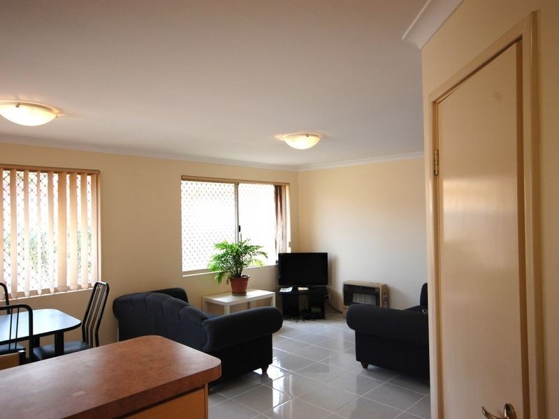 1/18 Stannard Street, St James WA 6102