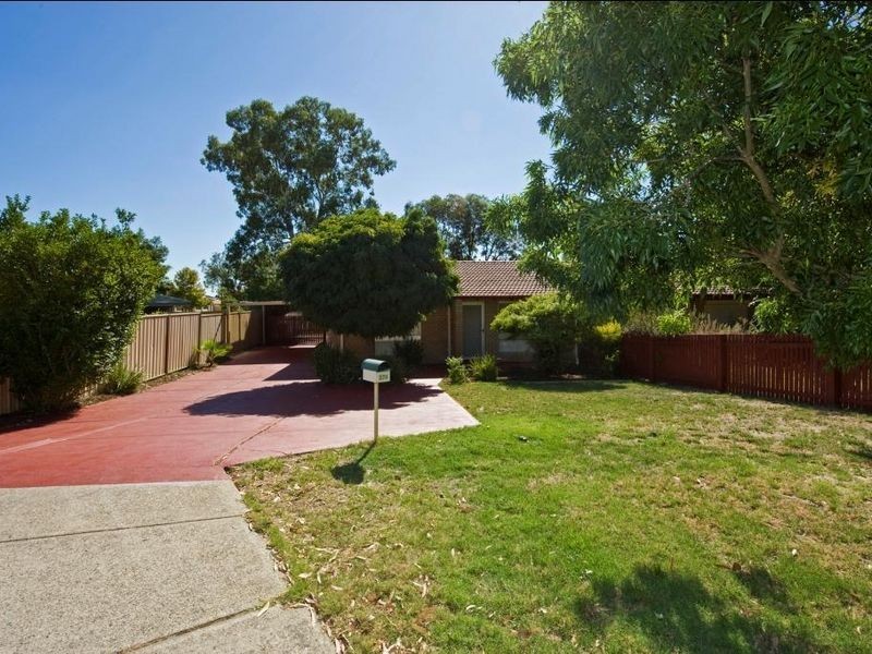 27A Bunderra Close, Karawara WA 6152
