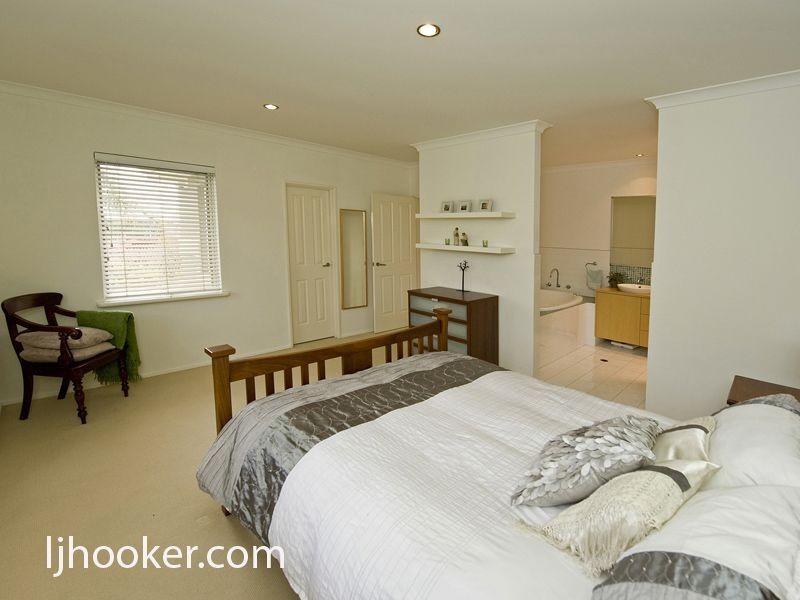 42A Ellam Street, St James WA 6102