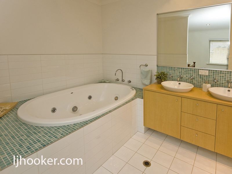 42A Ellam Street, St James WA 6102