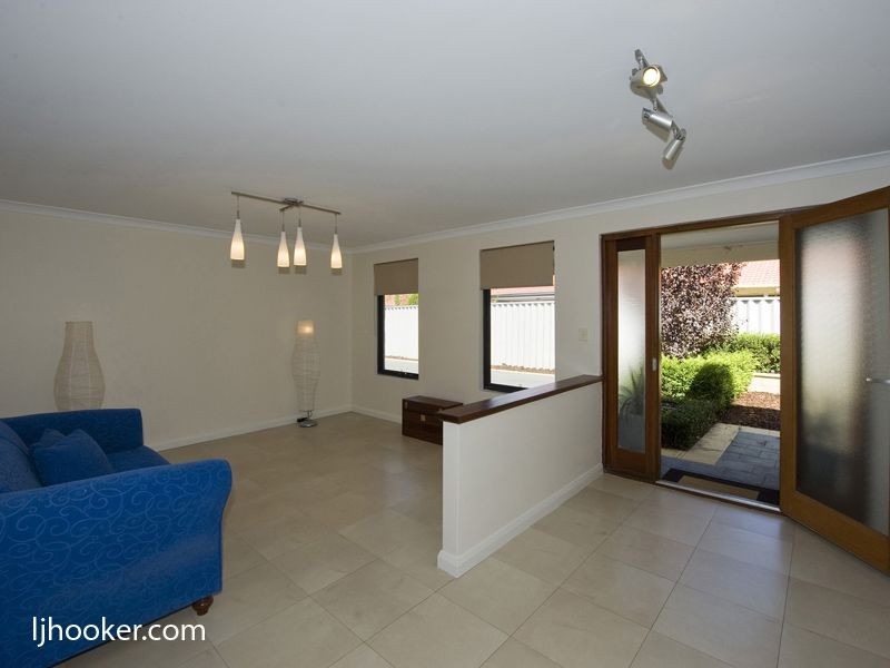 33A Palmerston Street, St James WA 6102