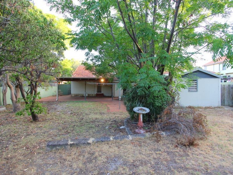 20 Bone Street, St James WA 6102