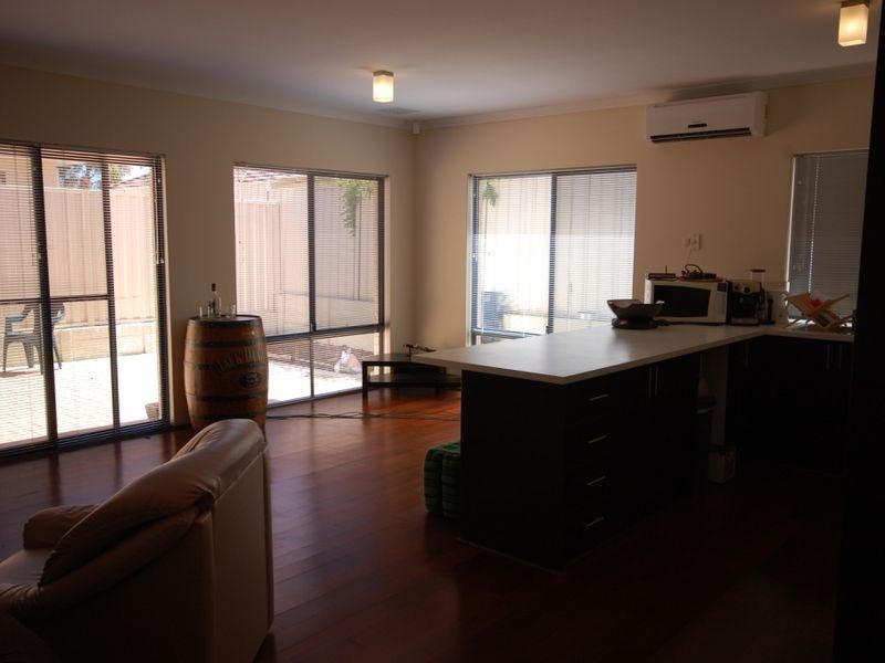 2/32 Alday Street, St James WA 6102