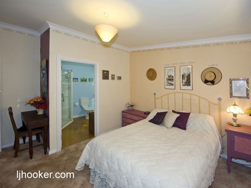 51 Rathay Street, Victoria Park WA 6100