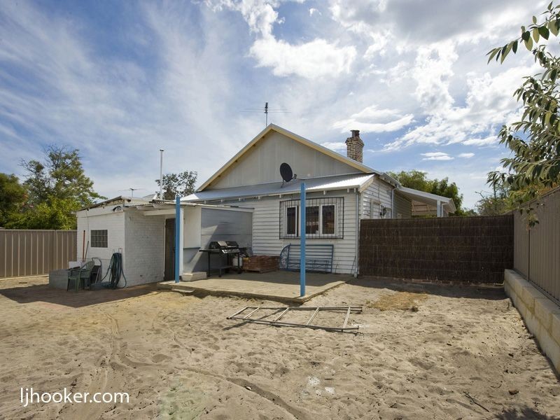 8 Esperance Street, East Victoria Park WA 6101