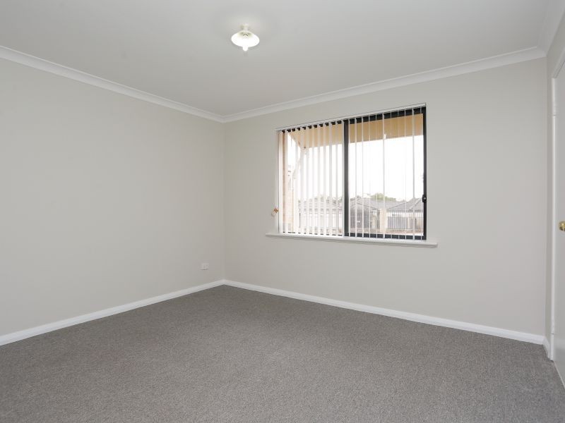 8/14 Stephen Street, Queens Park WA 6107