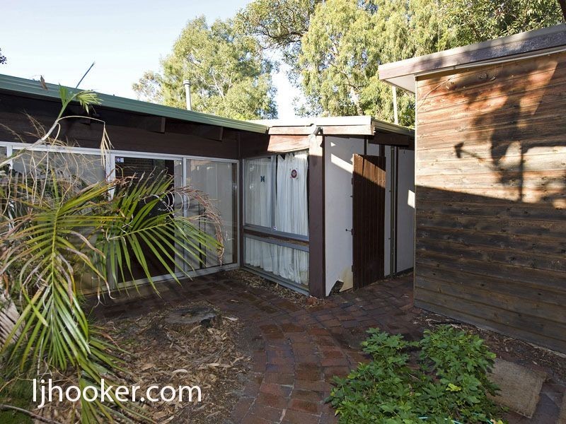 54 Colombo Street, Victoria Park WA 6100