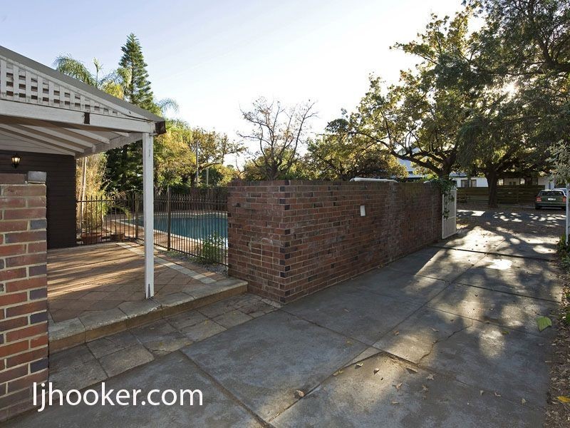 54 Colombo Street, Victoria Park WA 6100