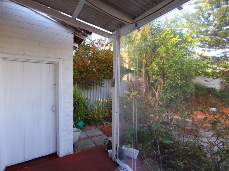28 Acton Avenue, Rivervale WA 6103