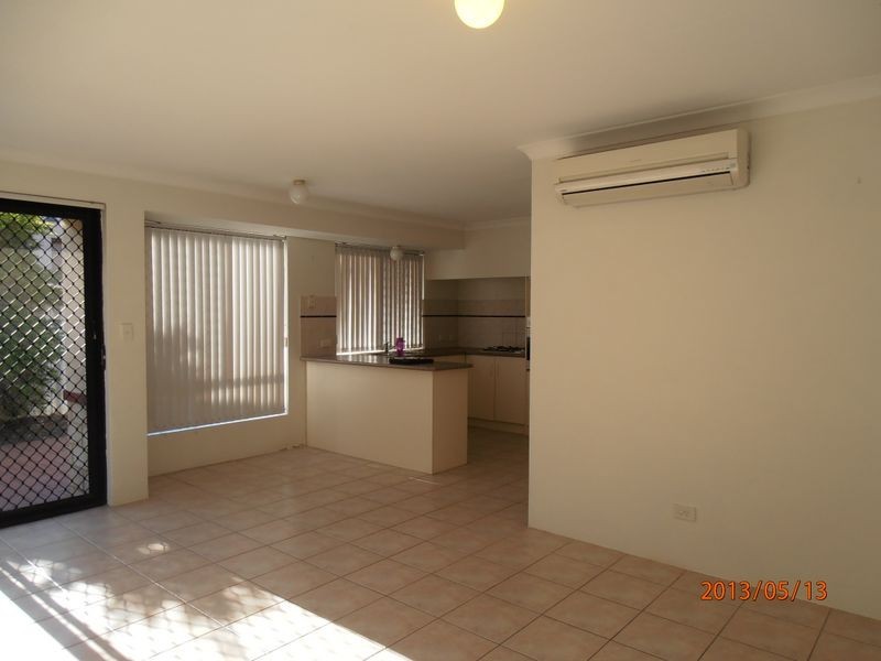 E/4 Ball Place, Queens Park WA 6107