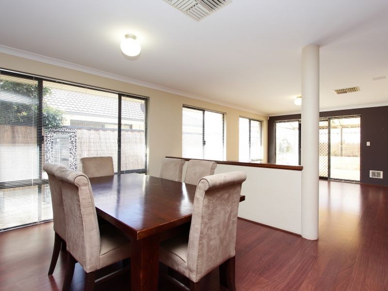 11 Richards Place, Cannington WA 6107