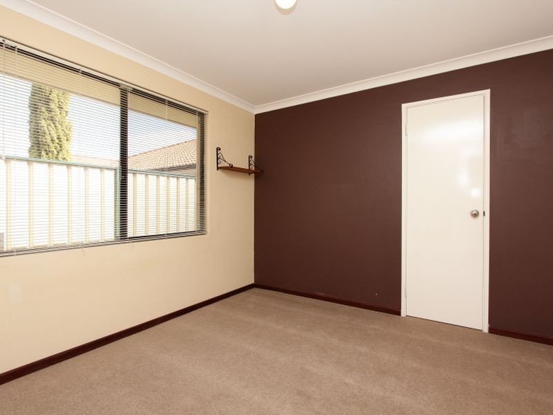 11 Richards Place, Cannington WA 6107